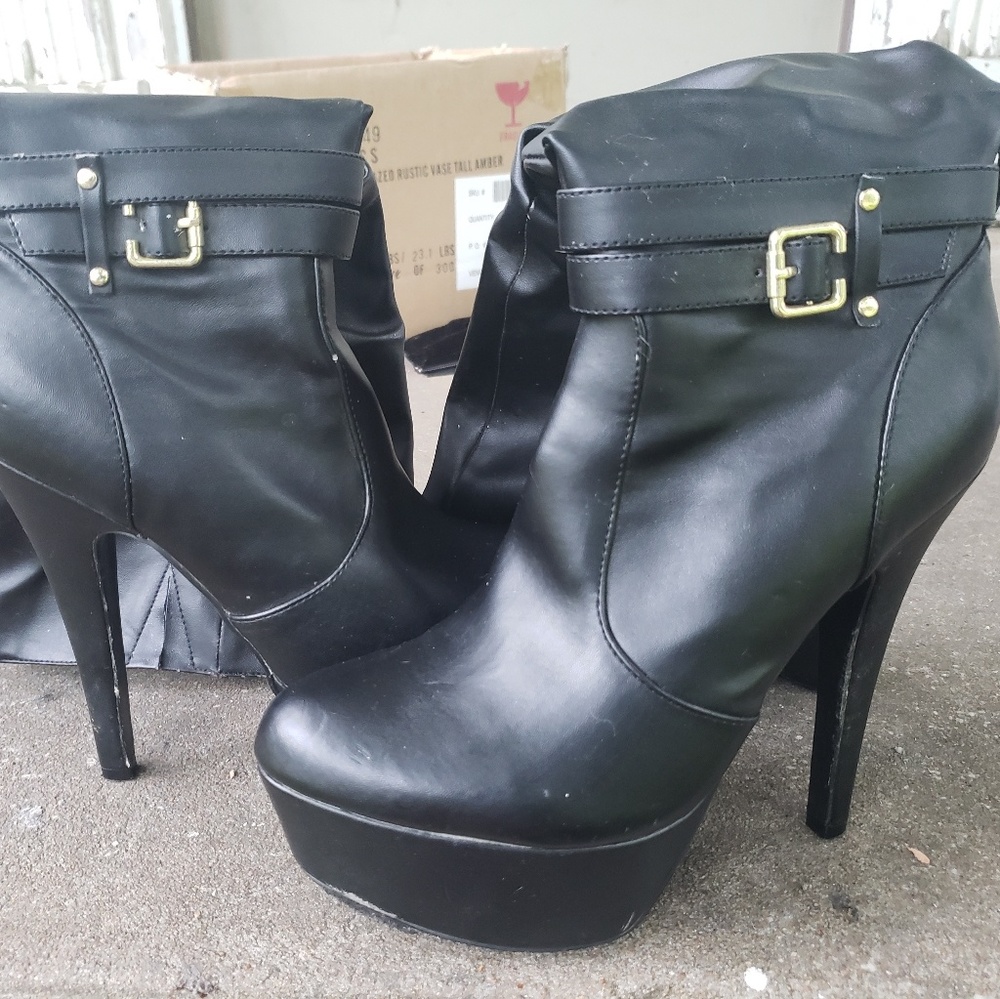 High heels - Picture 3 of 4